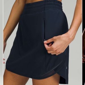 NWOT Hotty Hot Long HR Skirt - size 6